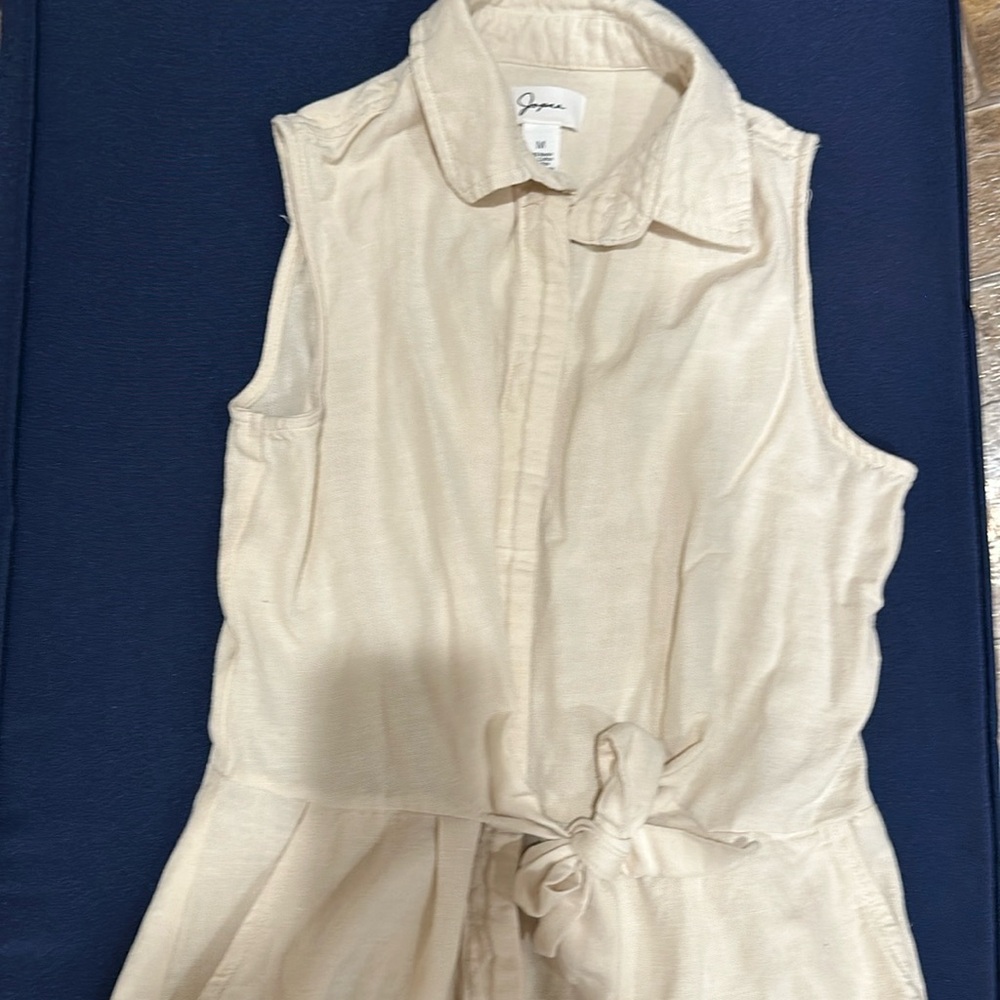 Shorts jumper, great for a cool and sunny summer evening.